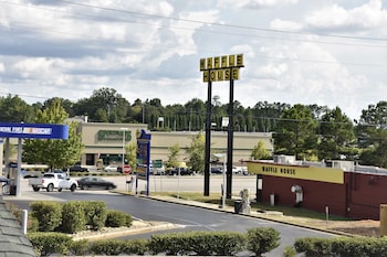 rodeway inn harbison area