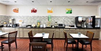 rodeway inn harbison area