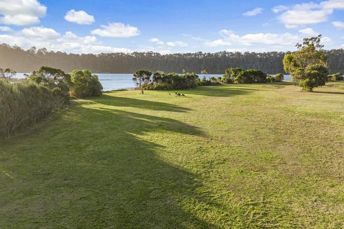 fraser island retreat lakes entrance