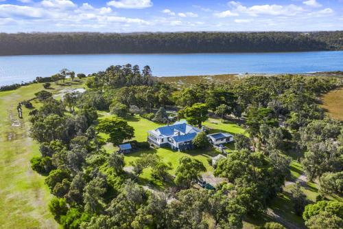 fraser island retreat lakes entrance