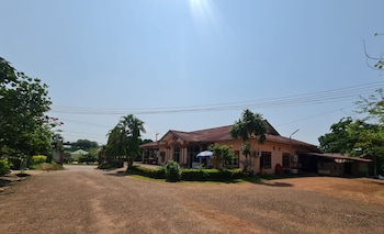 leokhamphasurt resort