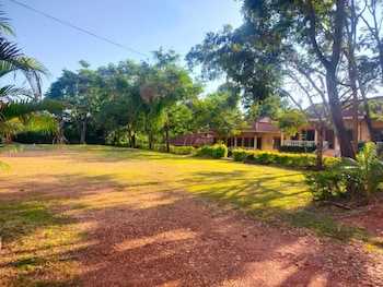 leokhamphasurt resort