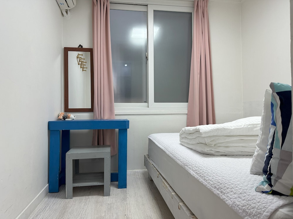 slow citi guesthouse hostel