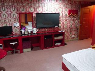 wow motel gupo station