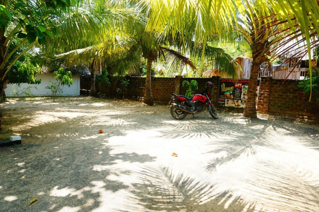 star rest beach hotel arugambay