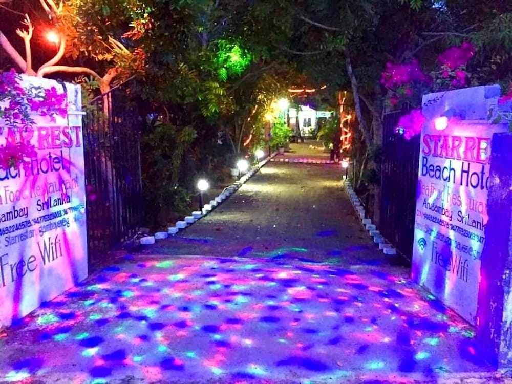 star rest beach hotel arugambay