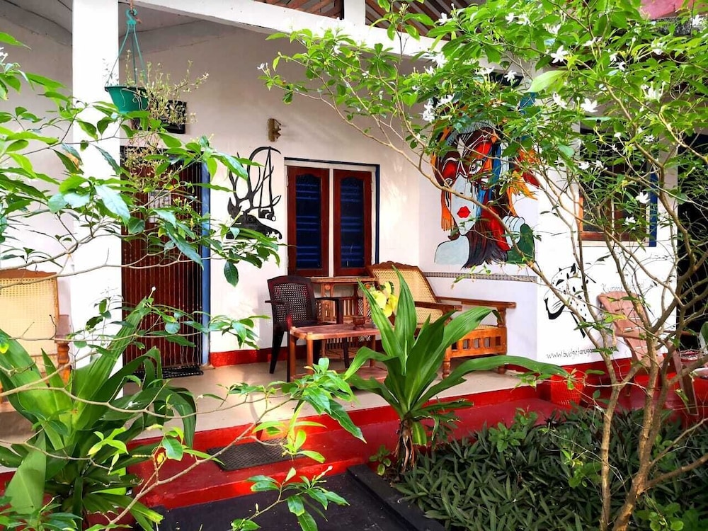 star rest beach hotel arugambay