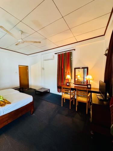 Araliya Villa,Ambalangoda>>Ahungalla,3 star