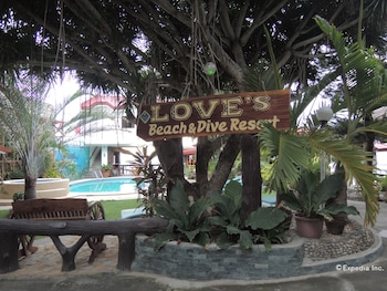 loves beach and dive resort