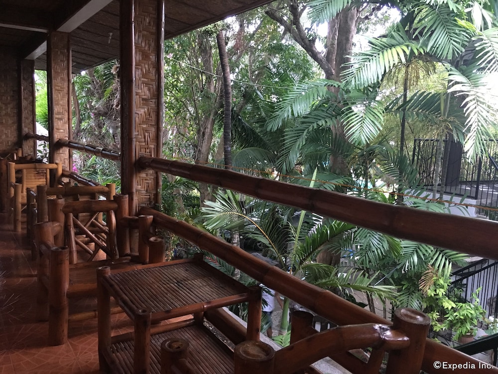 loves beach and dive resort