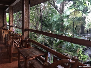 loves beach and dive resort