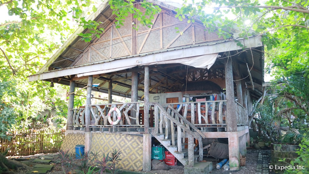 algens dive resort