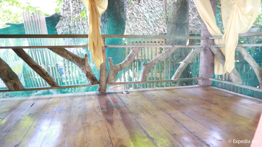 algens dive resort