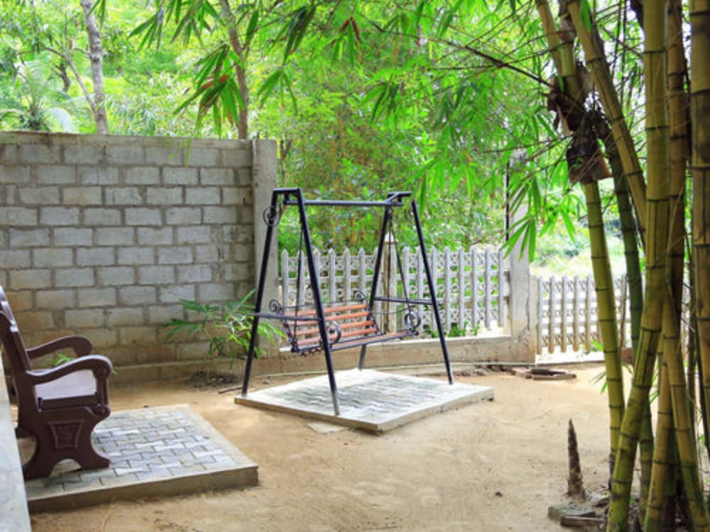 yala river face inn