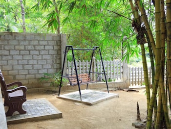 yala river face inn