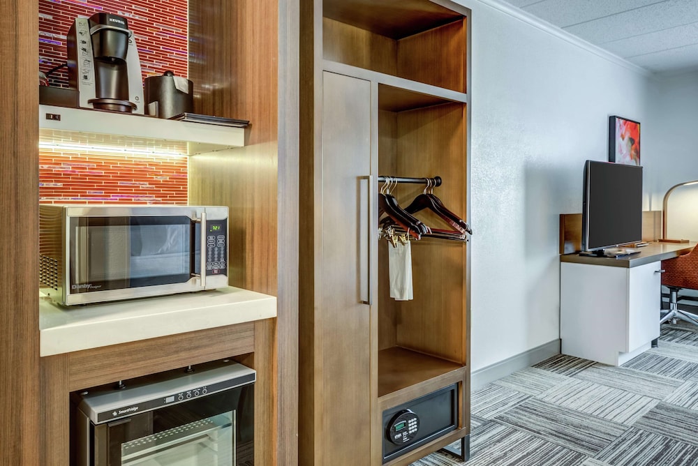 hilton garden inn boston waltham