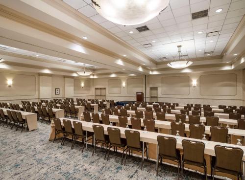 hilton garden inn cleveland twinsburg