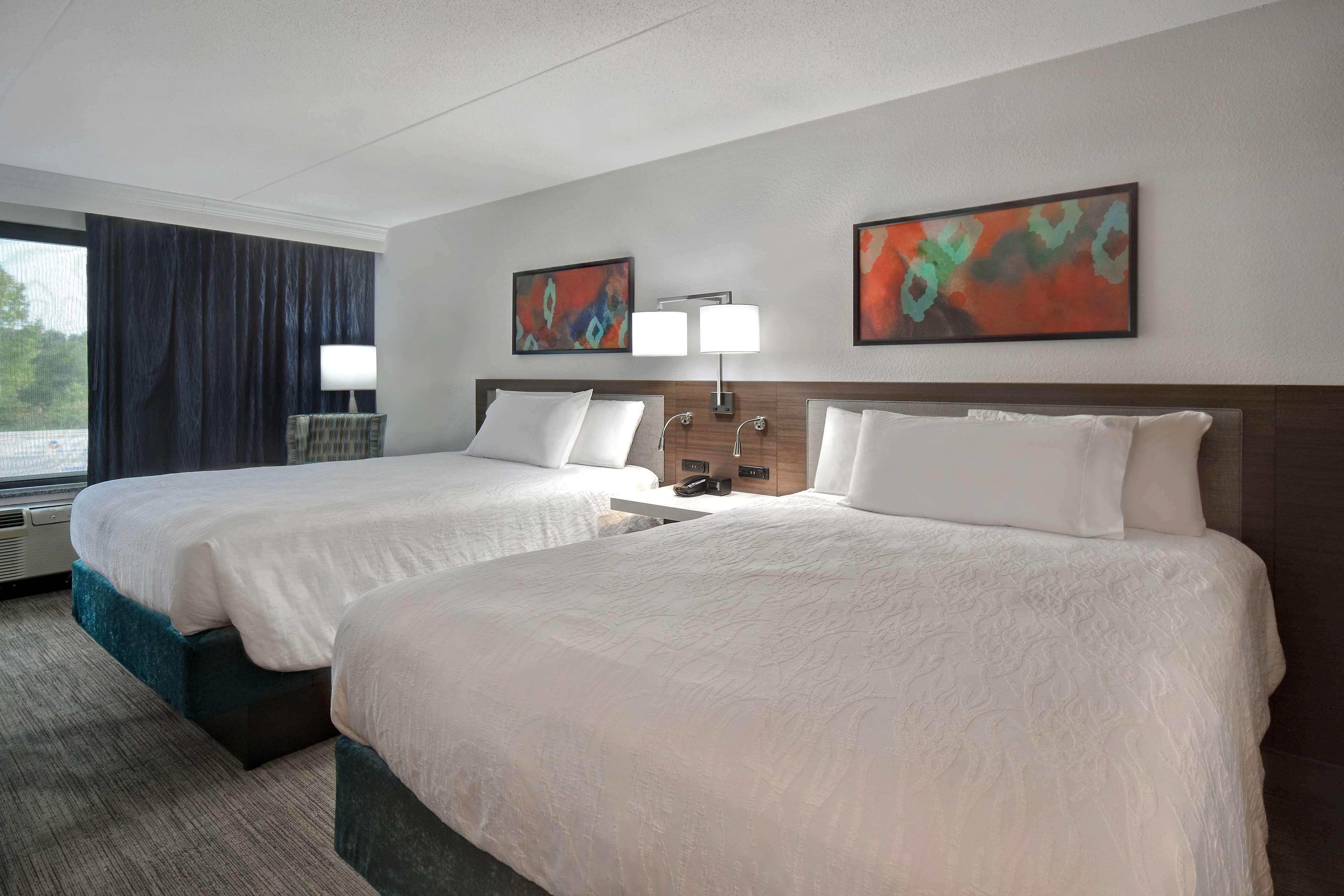 hilton garden inn detroit metro airport