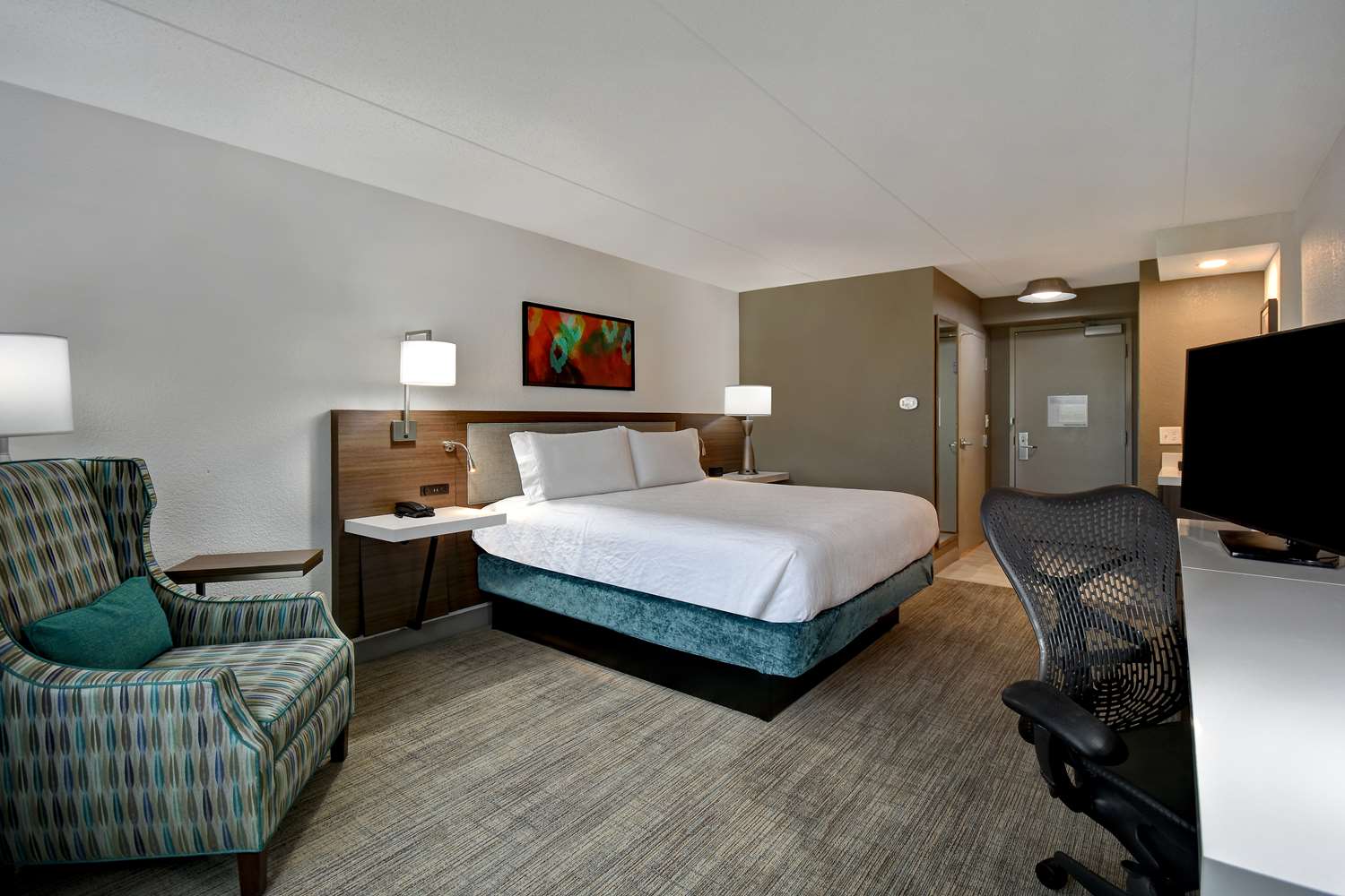 hilton garden inn detroit metro airport