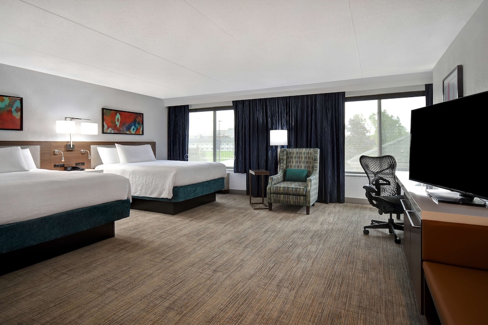 hilton garden inn detroit metro airport