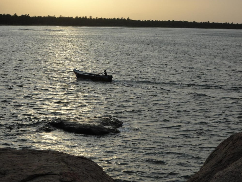 manmunai north