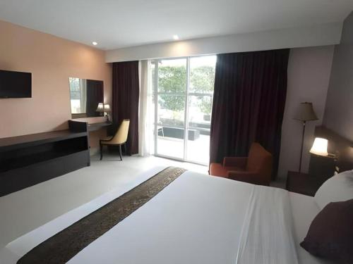 grand hawaii hotel