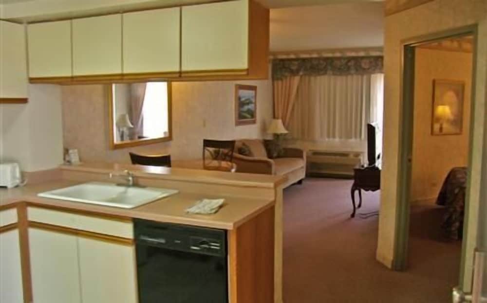 guam airport hotel