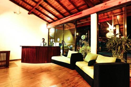 thuruliya hotel