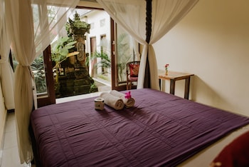 nyoman warta accommodation