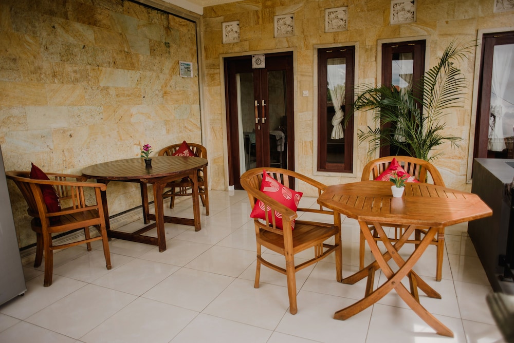 nyoman warta accommodation