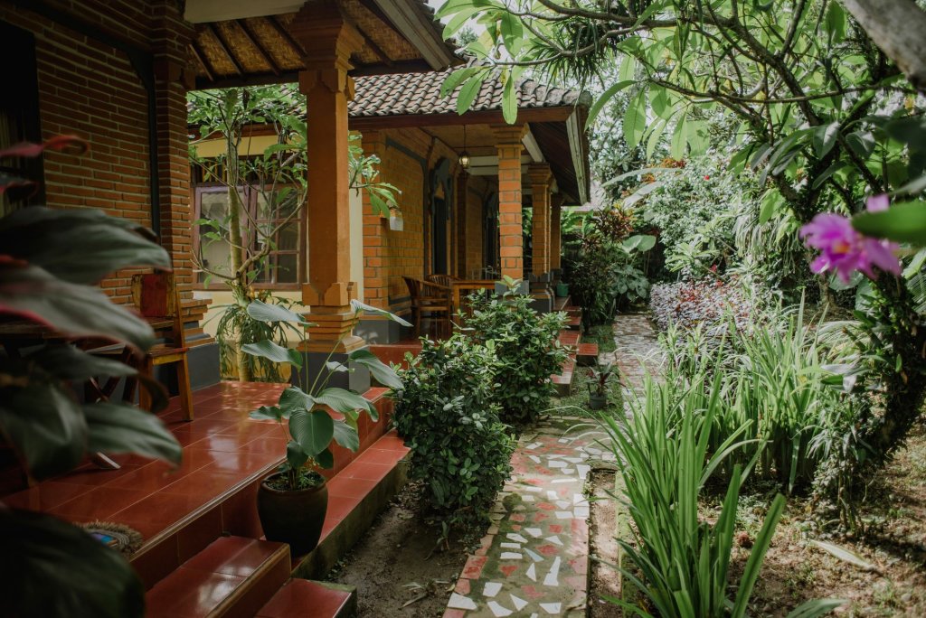 nyoman warta accommodation