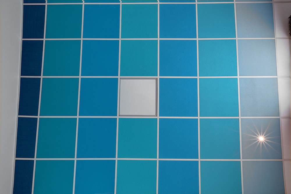 colors central ladadika