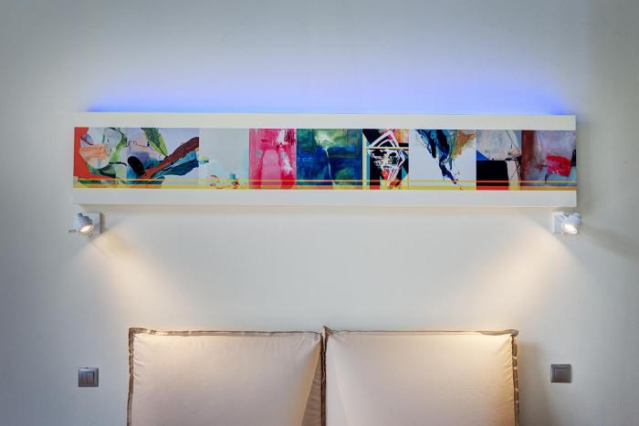 colors central ladadika