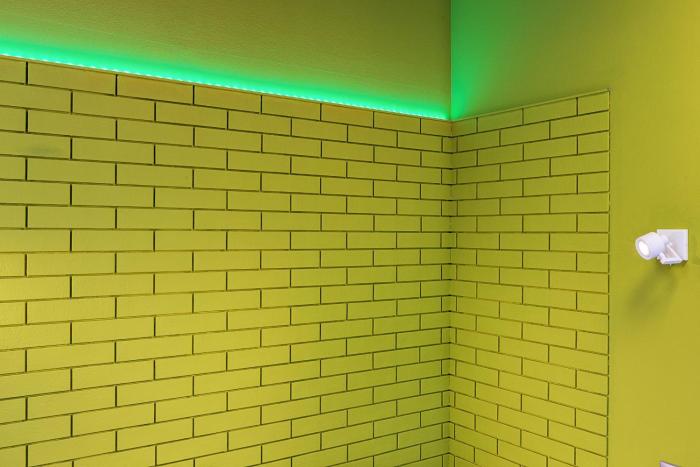 colors central ladadika