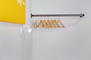 colors central ladadika