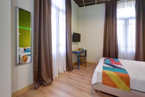 colors central ladadika