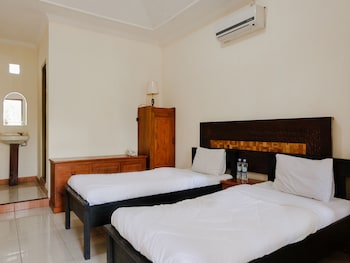 hotel mahkota plengkung