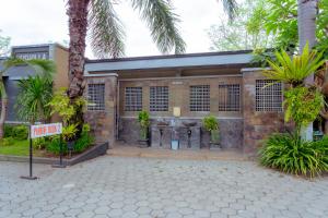 hotel mahkota plengkung