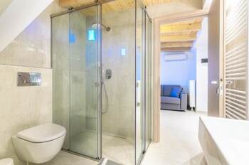 iakinthos tsilivi beach