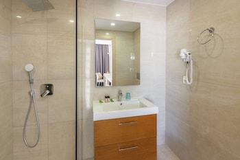 iakinthos tsilivi beach