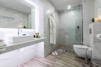 iakinthos tsilivi beach