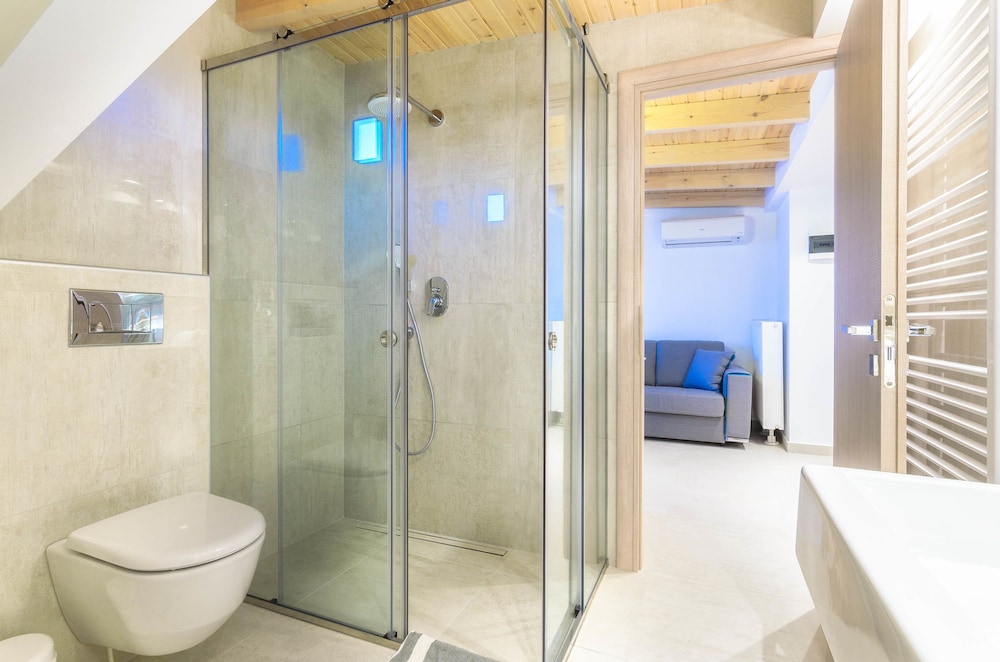 iakinthos tsilivi beach