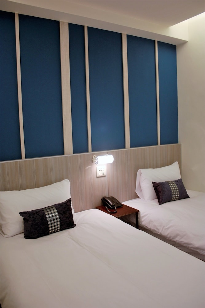 prince to travel hotel