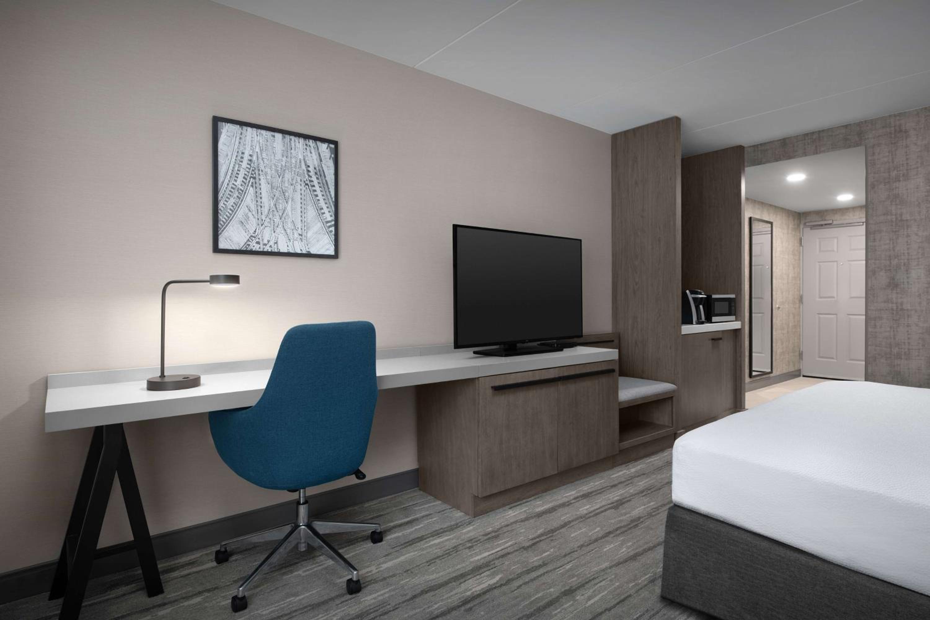 hilton garden inn west lafayette wabash landing