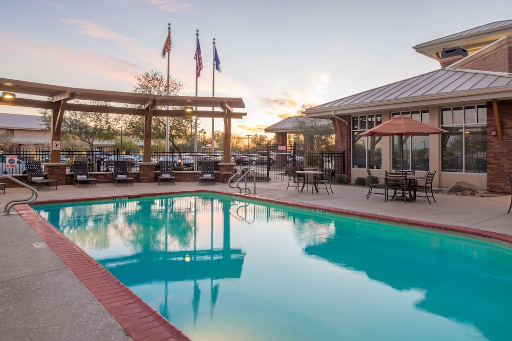 hilton garden inn yuma pivot point