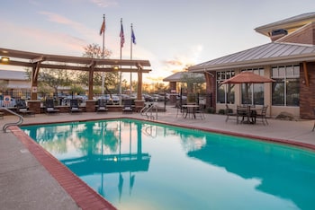 hilton garden inn yuma pivot point