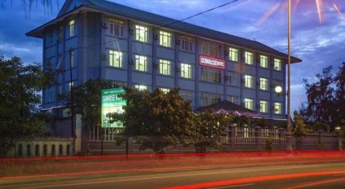 sunrise hotel