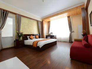 the oversleep catba hostel