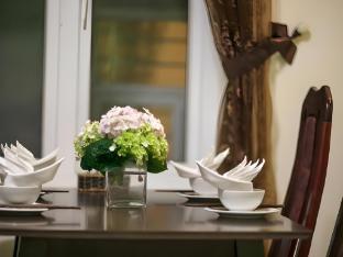 the oversleep catba hostel