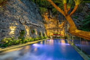 the oversleep catba hostel